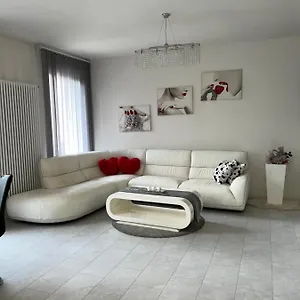 Aris Apartment